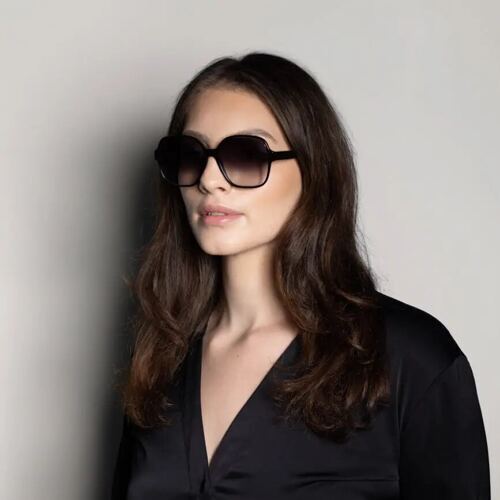 PATRIZIA Sonnenbrille in Horn-Optik mit smoked Verlaufsgläsern